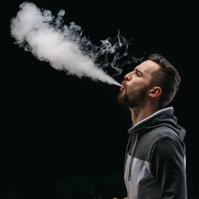 ما هي عيوب السجائر الإلكترونية القابل للتصرف؟