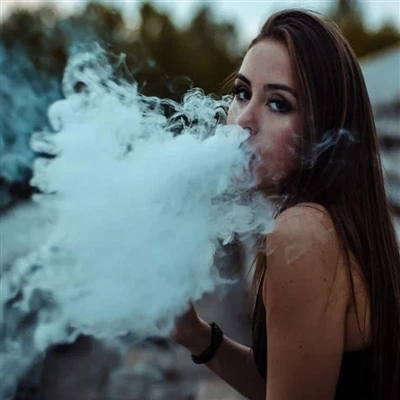 لماذا تسعل عند تدخين السجائر الإلكترونية؟