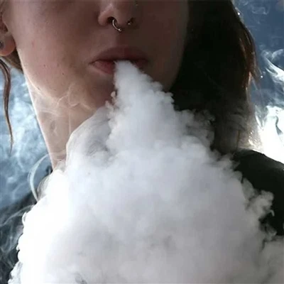 هل يمكنني تنظيف الجزء الداخلي من سيجارتي الإلكترونية؟